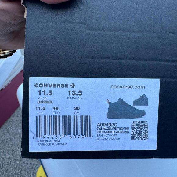 Converse Men's Hiking Style High Top Sneakers - Picture 6 of 6